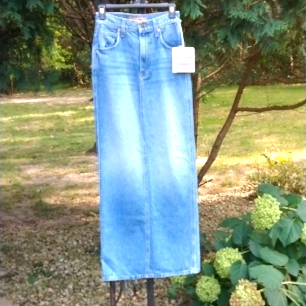 Mother back slit denim midi skirt size 26